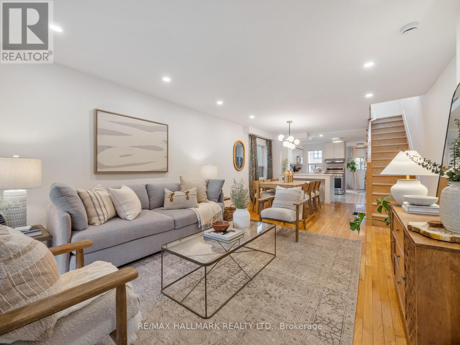 38 Larchmount Avenue, Toronto, Ontario  M4M 2Y7 - Photo 5 - E12963744