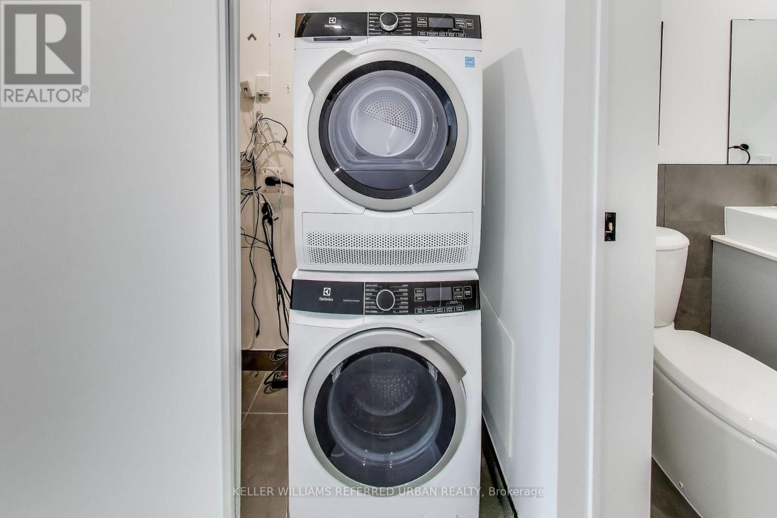 Ph - 1604 Queen Street E, Toronto, Ontario  M4L 1G2 - Photo 18 - E12963810