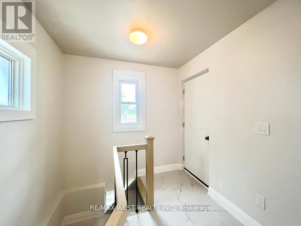 Bsmt - 4 Sutherland Avenue, Toronto, Ontario  M4C 1R8 - Photo 11 - E12963828