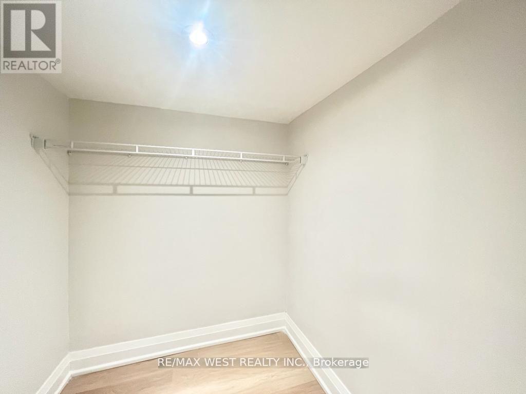 Bsmt - 4 Sutherland Avenue, Toronto, Ontario  M4C 1R8 - Photo 7 - E12963828