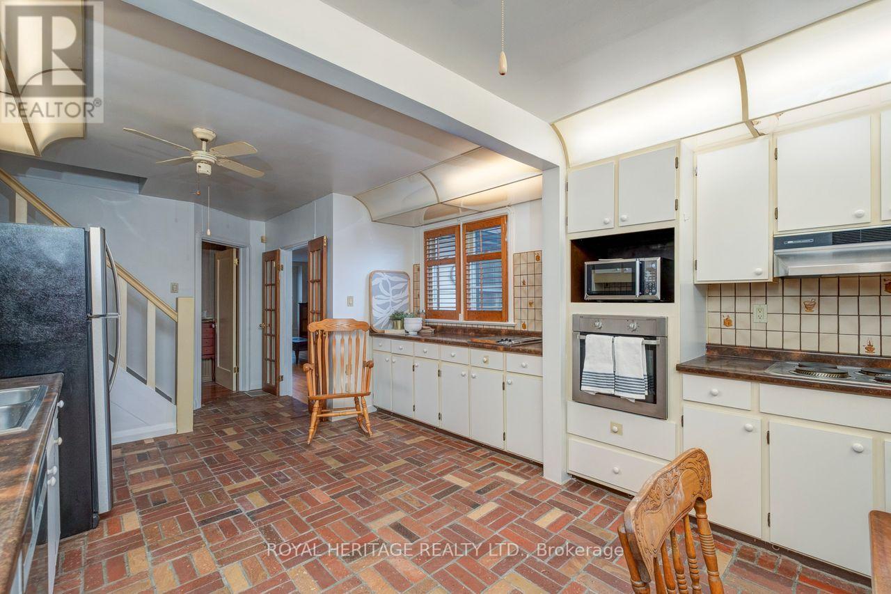 70 Gatesview Avenue, Toronto, Ontario  M1J 3G5 - Photo 7 - E12963866