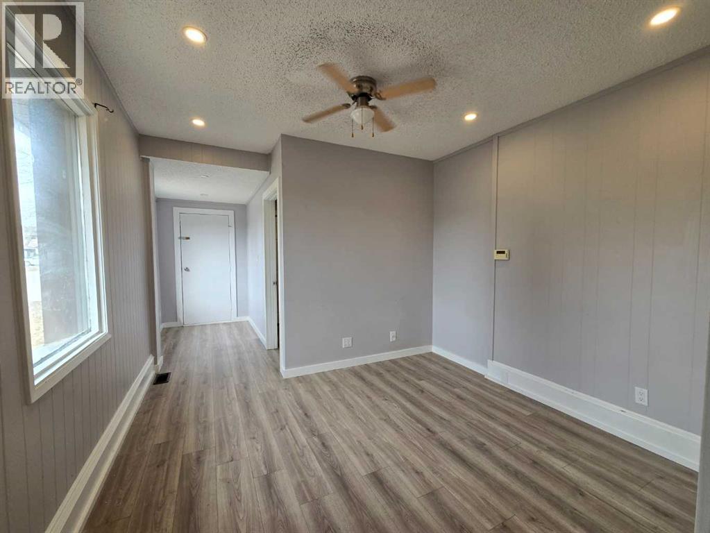 11702 21st Avenue, Blairmore, Alberta  T0K 0E0 - Photo 8 - A2297514