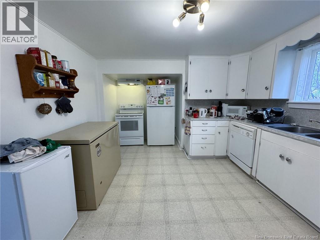 11 Pringle Street, Sackville, New Brunswick  E4L 4N2 - Photo 9 - NB136401