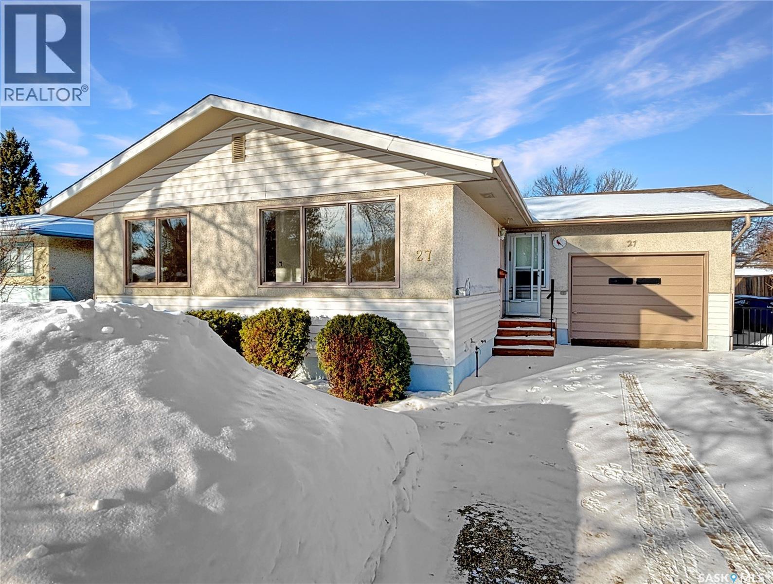 27 Walker CRESCENT, Saskatoon, Saskatchewan