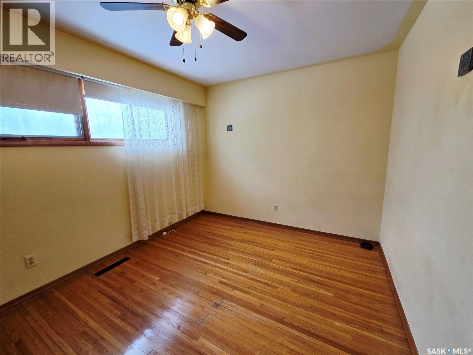 1147 Broadview Road, Esterhazy, Saskatchewan  S0A 0X0 - Photo 10 - SK032107