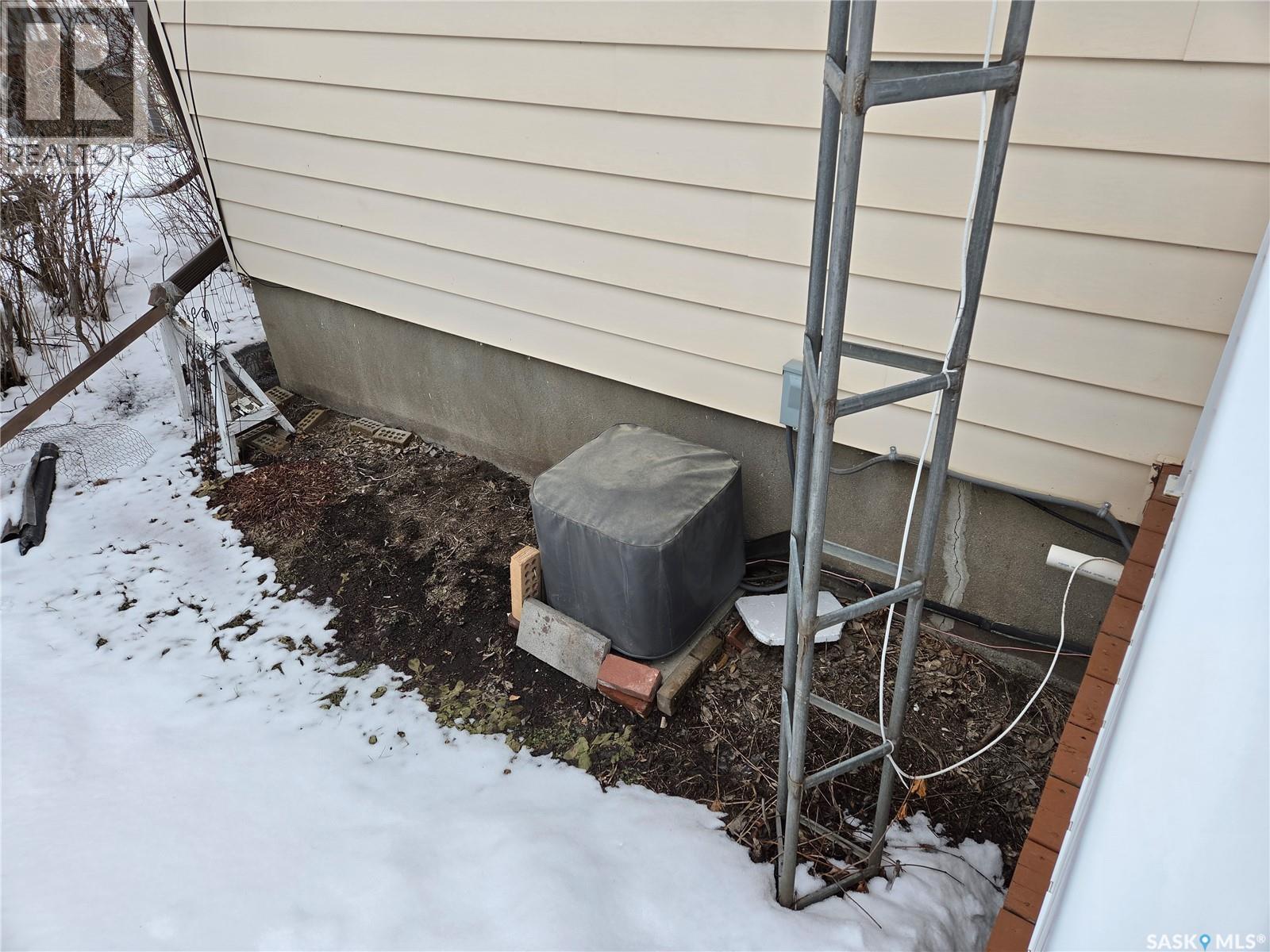 1147 Broadview Road, Esterhazy, Saskatchewan  S0A 0X0 - Photo 31 - SK032107