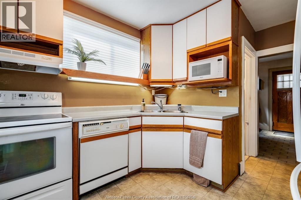 1512 Marentette Avenue, Windsor, Ontario  N8X 4E3 - Photo 13 - 26007198