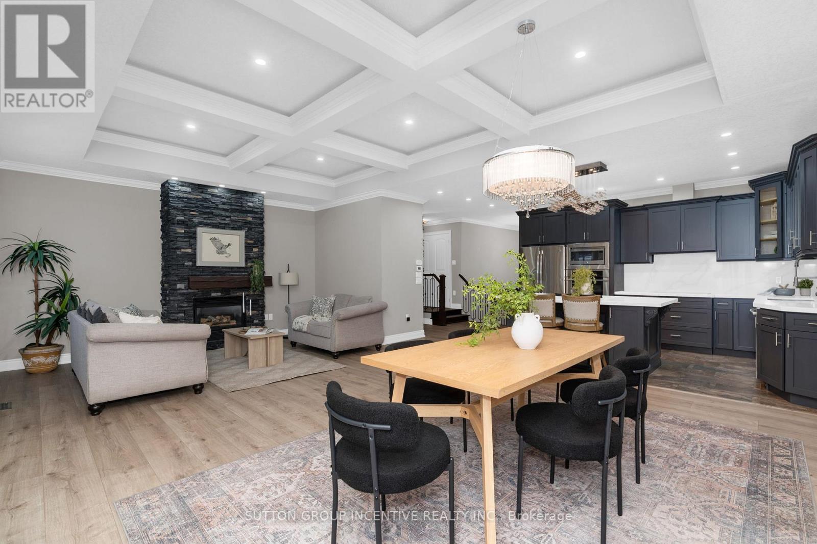 4 Snowshoe Trail, Barrie, Ontario L4N 7Z1 - Photo 4 - S12834610