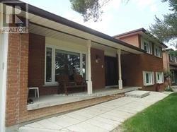 12 Rosegarden Crescent, Richmond Hill, Ontario  L4E 2P2 - Photo 3 - N12961634