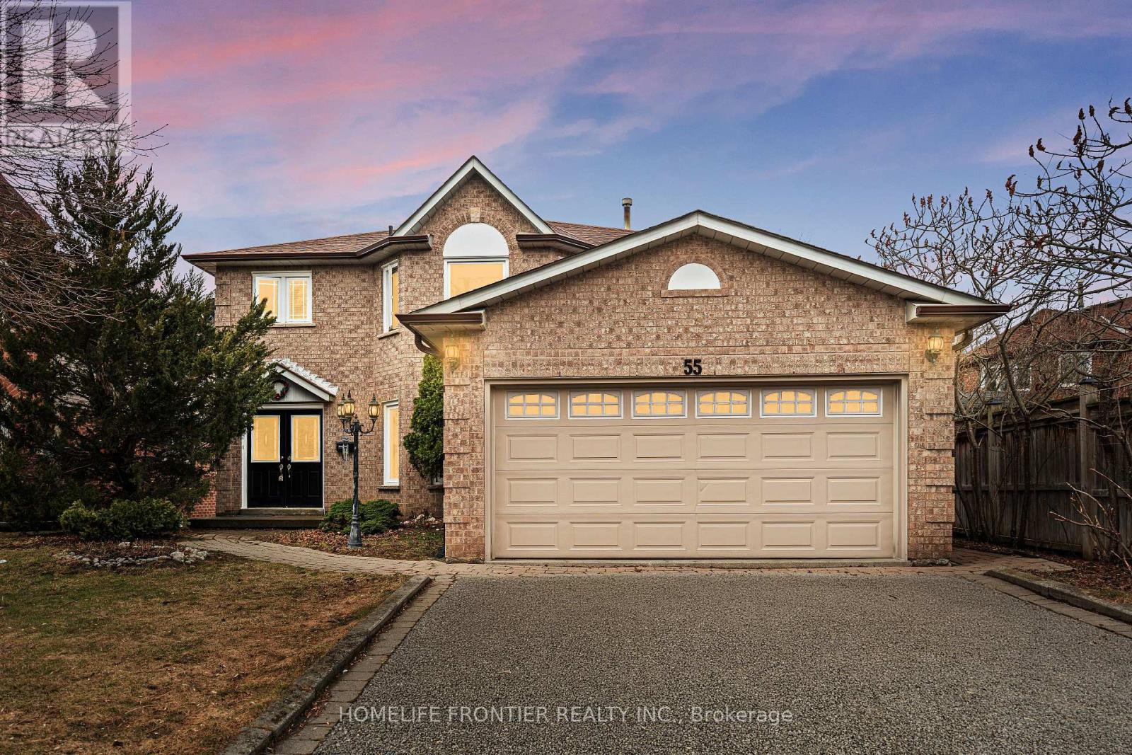 55 ATTRIDGE DRIVE, Aurora, Ontario