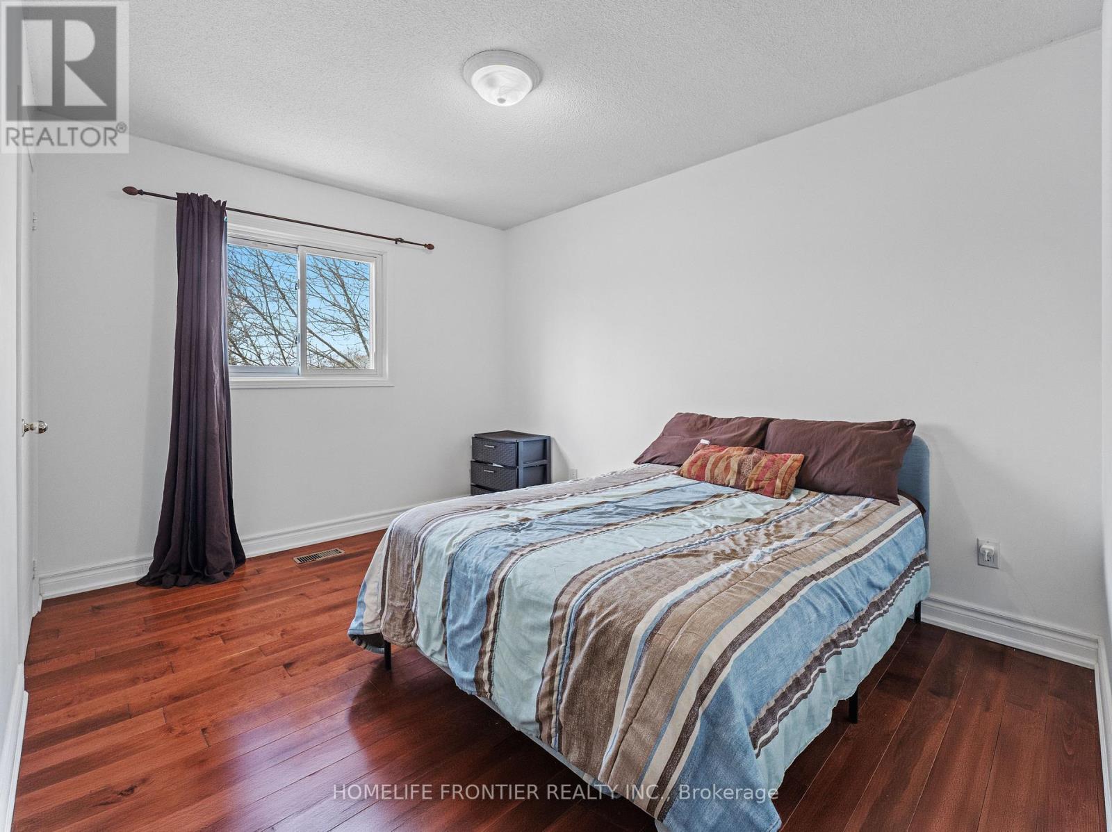 55 Attridge Drive, Aurora, Ontario  L4G 6J4 - Photo 11 - N12963458