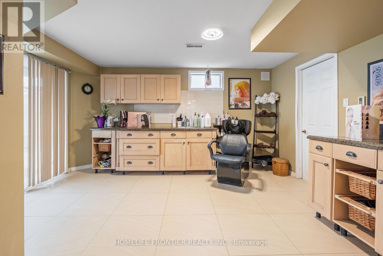 55 Attridge Drive, Aurora, Ontario  L4G 6J4 - Photo 17 - N12963458