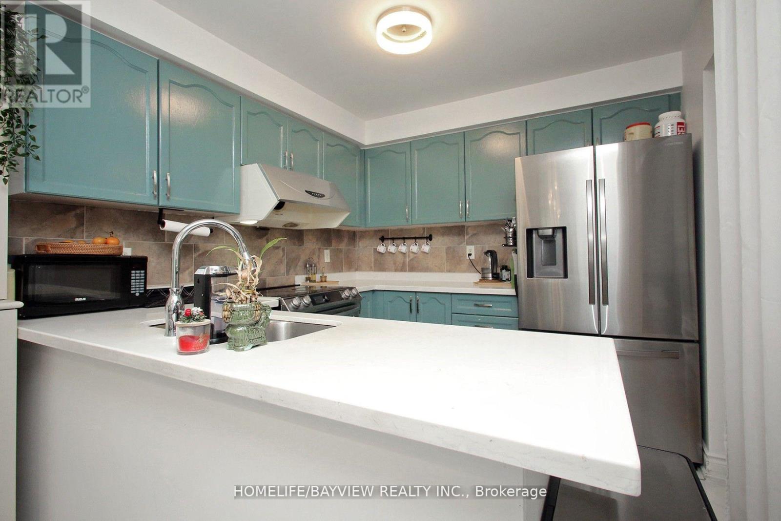 6 Winklers Lane, Markham, Ontario  L6B 1C4 - Photo 9 - N12963476