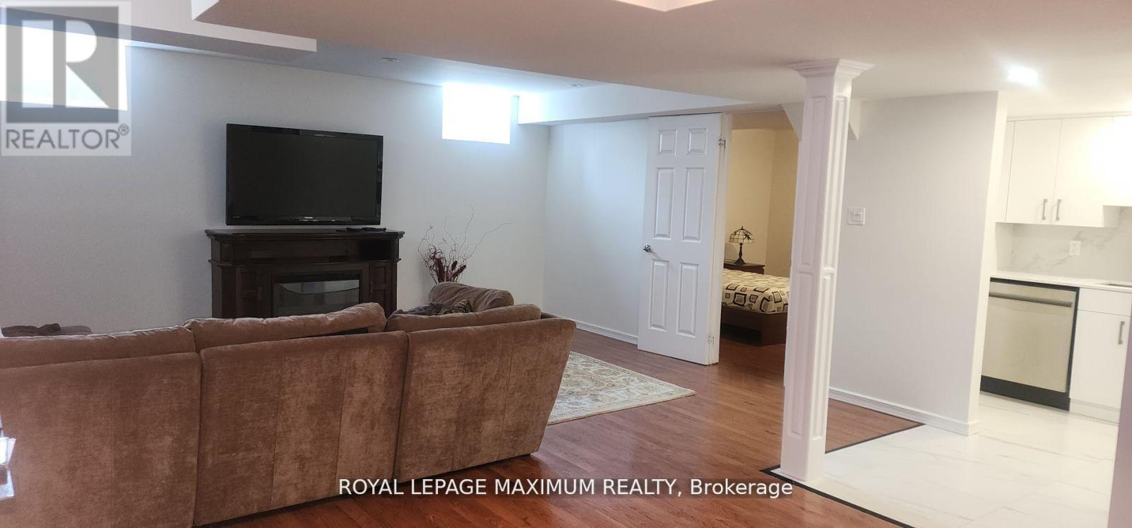 Basement - 19 Maple Forest Drive, Vaughan, Ontario  L6A 0B7 - Photo 10 - N12963482