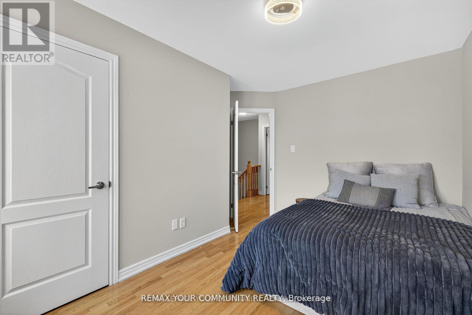 193 Zokol Drive, Aurora, Ontario  L4G 0B8 - Photo 15 - N12963490