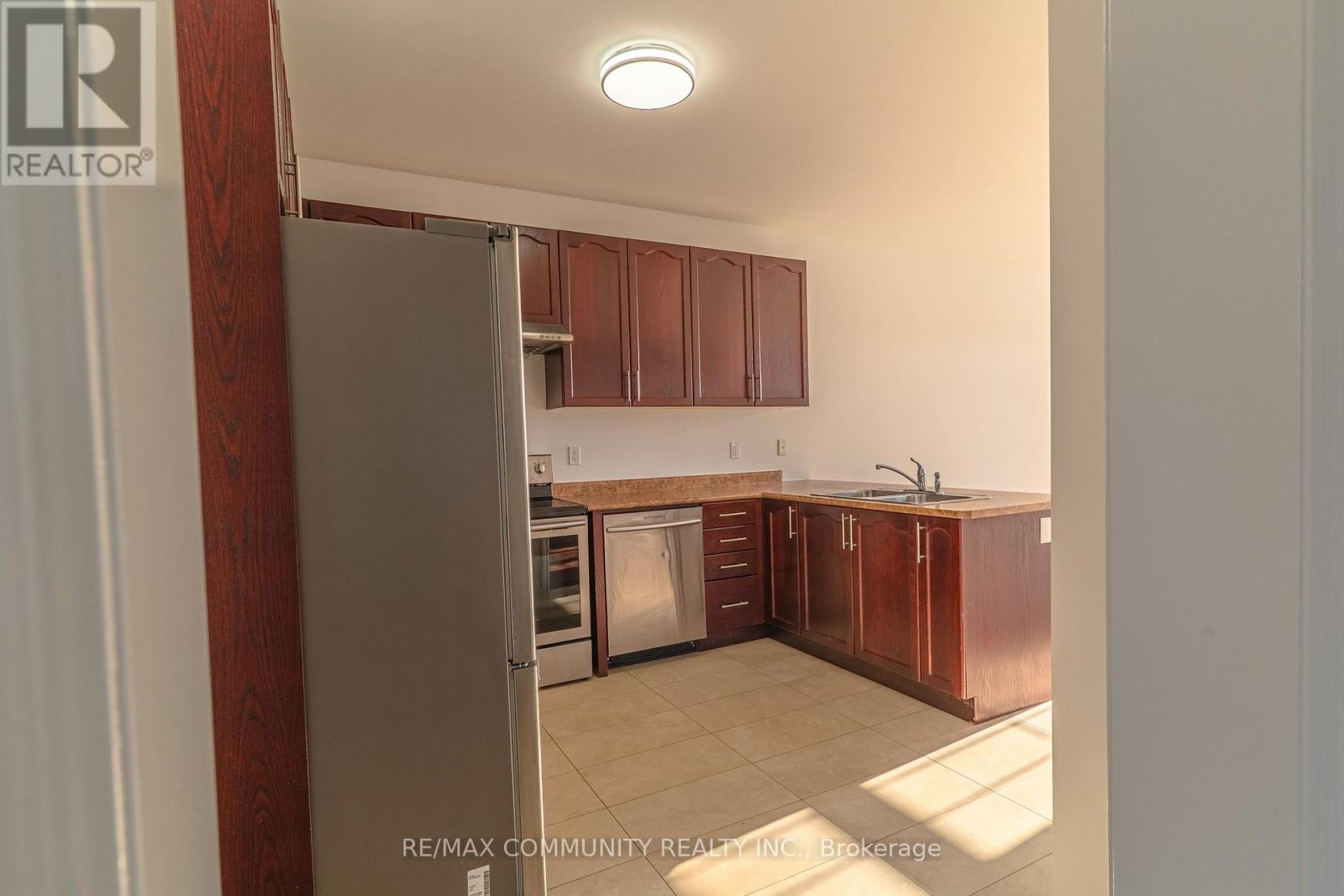 27 Bamburg Street, Georgina, Ontario L0E 1R0 - Photo 12 - N12963518