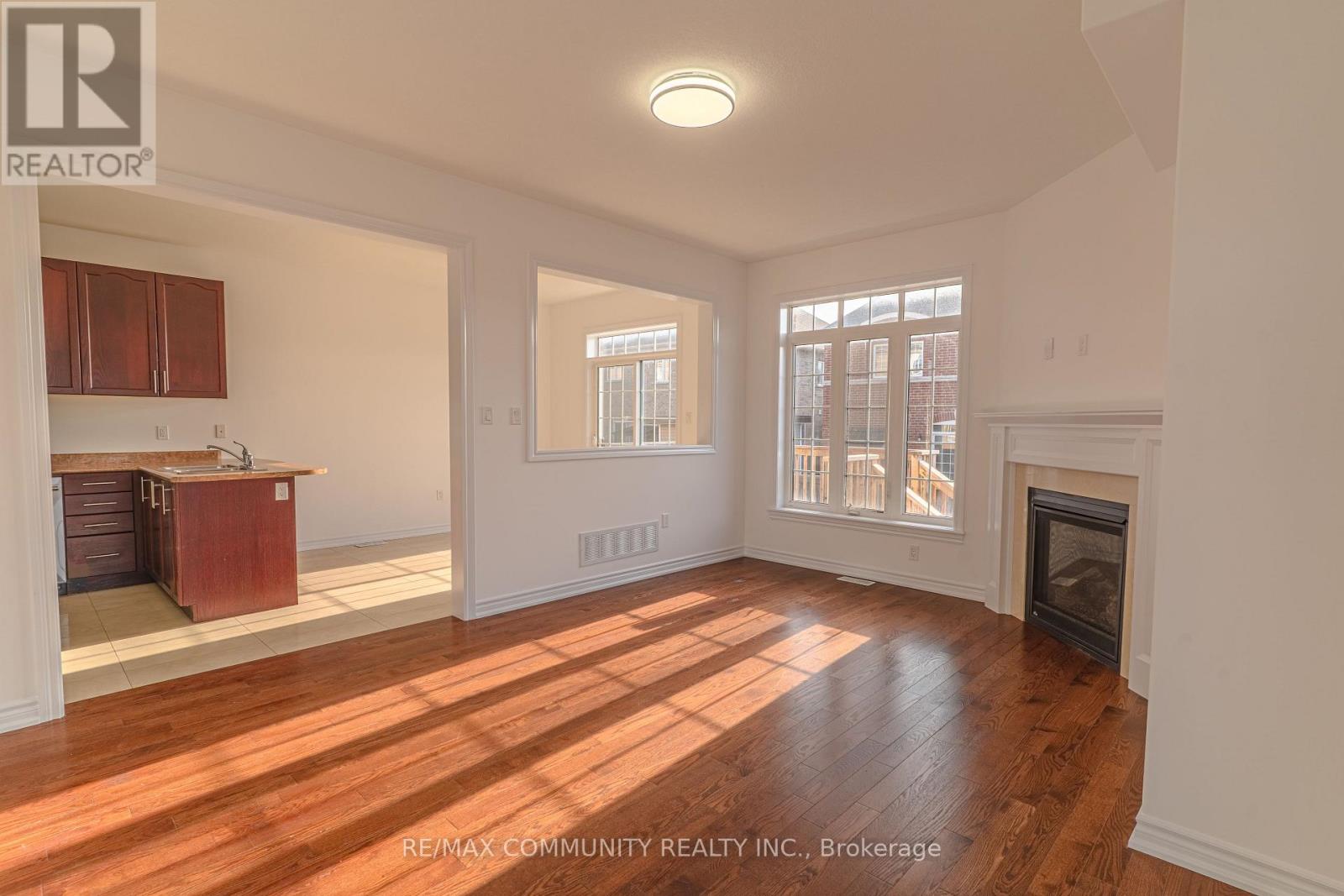 27 Bamburg Street, Georgina, Ontario L0E 1R0 - Photo 17 - N12963518