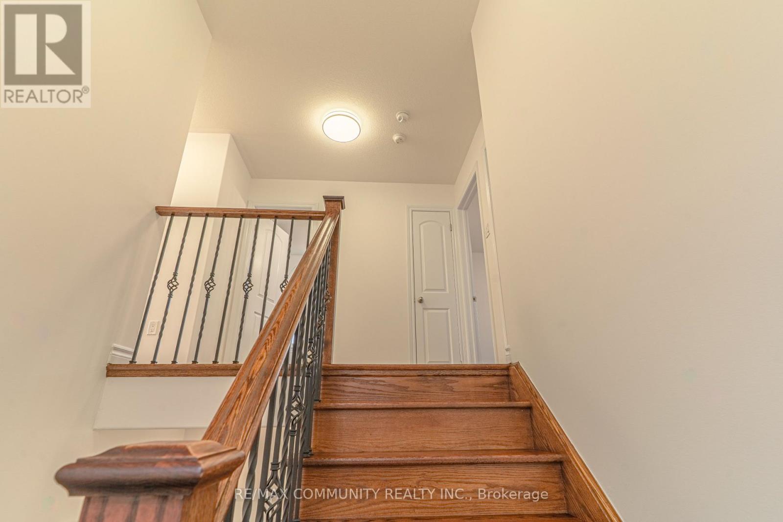 27 Bamburg Street, Georgina, Ontario L0E 1R0 - Photo 19 - N12963518