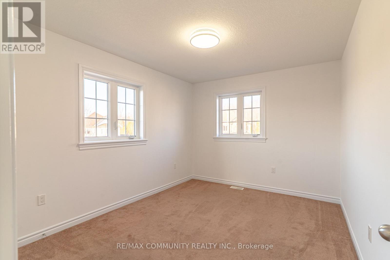 27 Bamburg Street, Georgina, Ontario L0E 1R0 - Photo 22 - N12963518