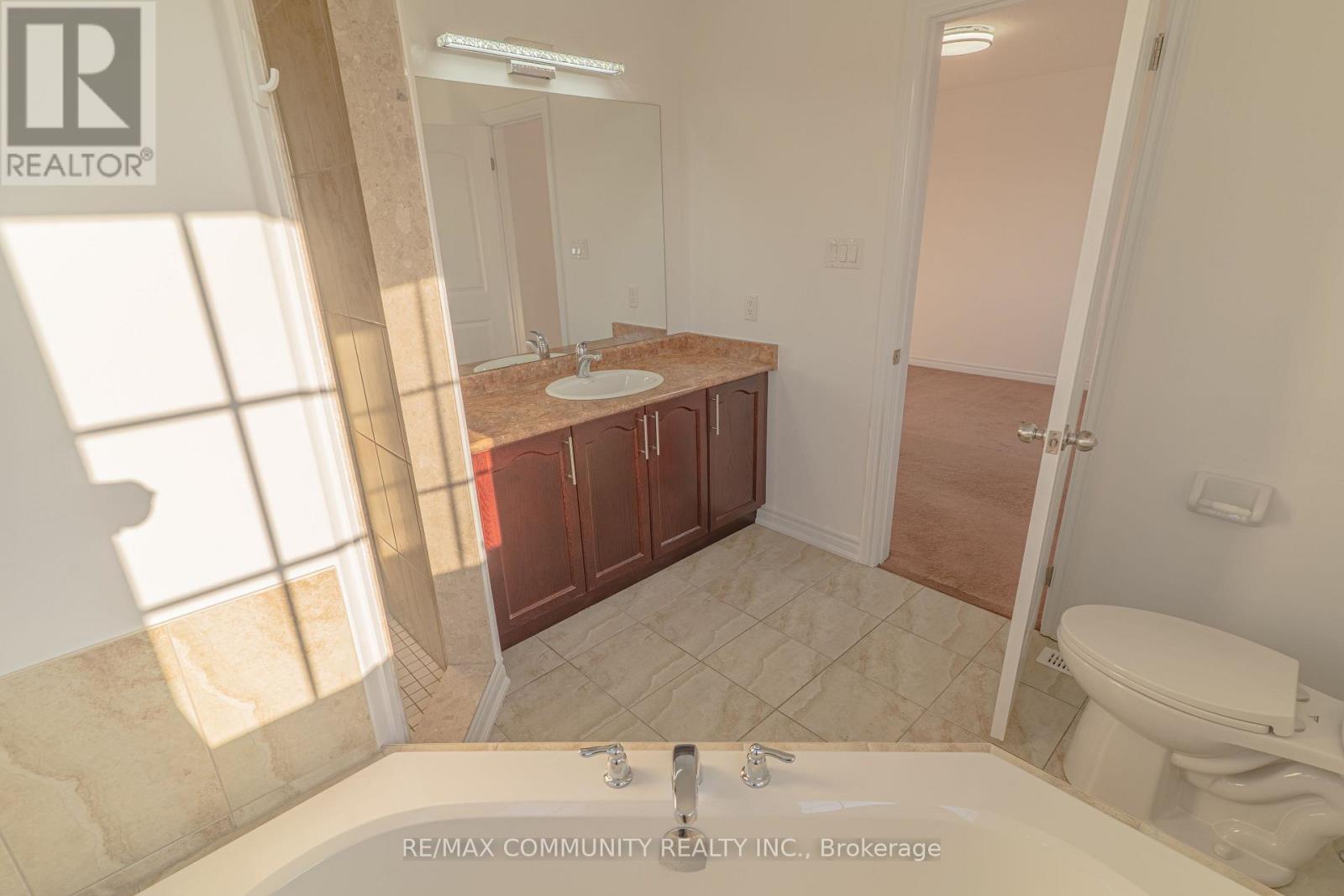 27 Bamburg Street, Georgina, Ontario L0E 1R0 - Photo 29 - N12963518