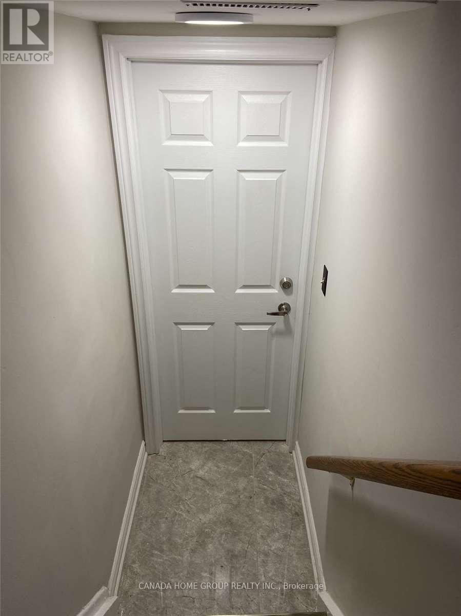 Lower - 435 Lynett Crescent, Richmond Hill, Ontario  L4C 2V6 - Photo 13 - N12963520