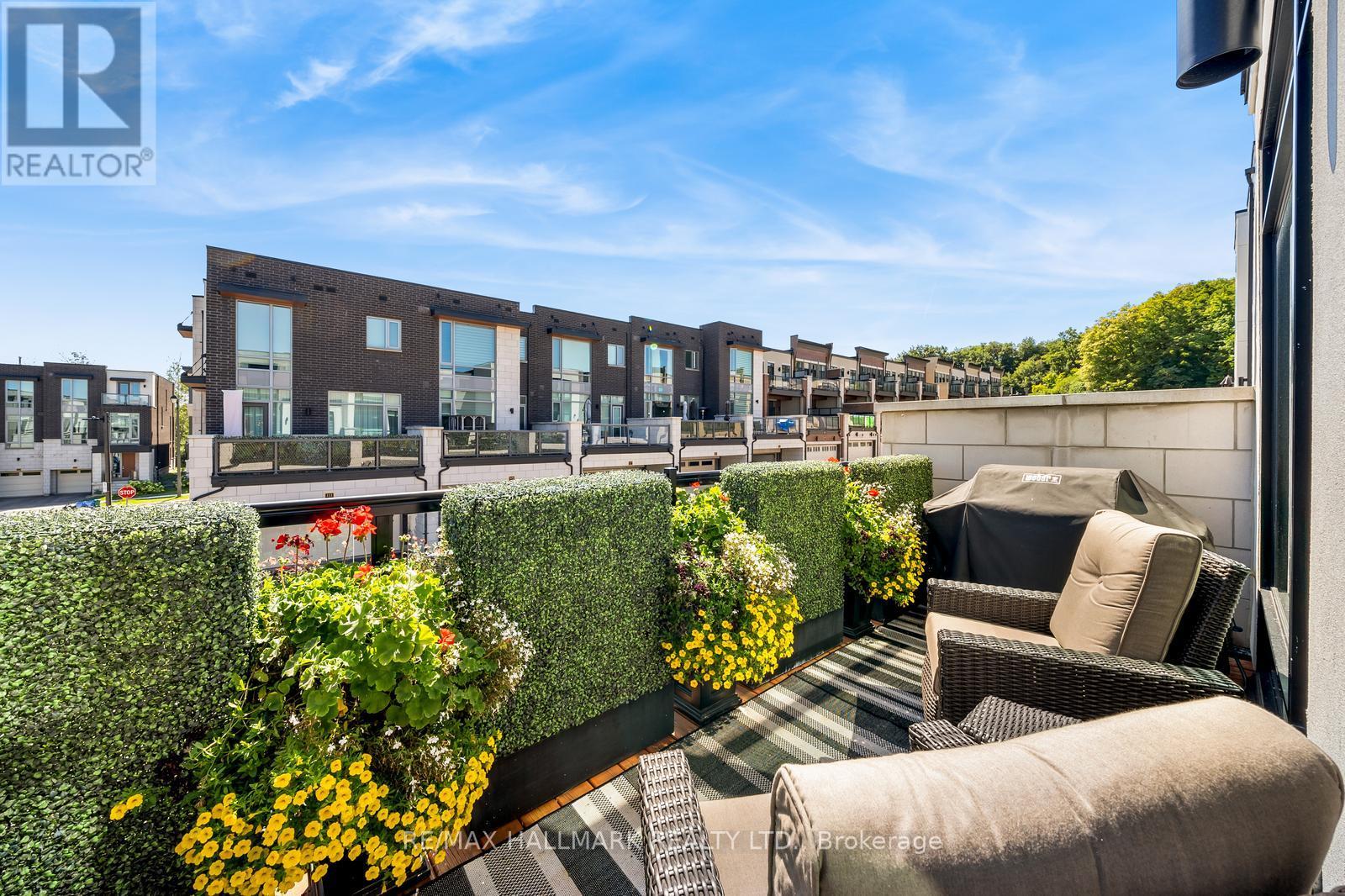 15 Carrville Woods Circle, Vaughan, Ontario  L6A 4Z6 - Photo 28 - N12963540