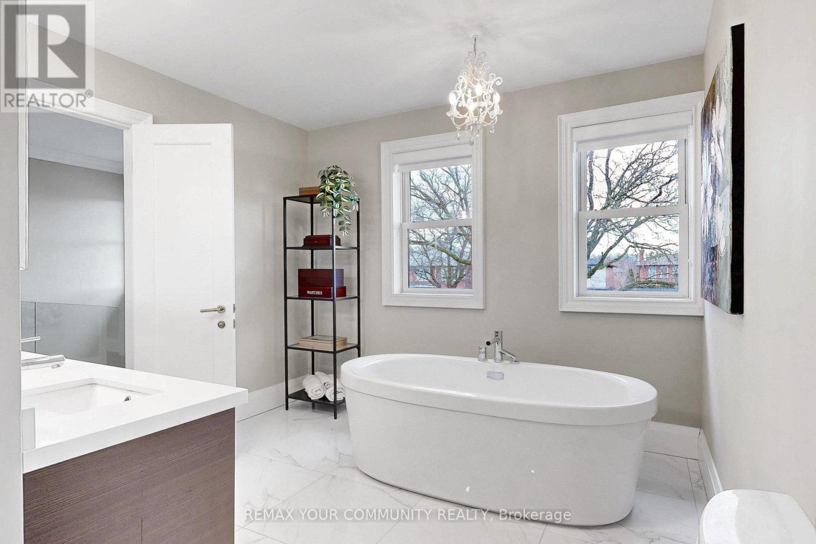 186 Wigwoss Drive, Vaughan, Ontario  L4L 4H2 - Photo 26 - N12963566