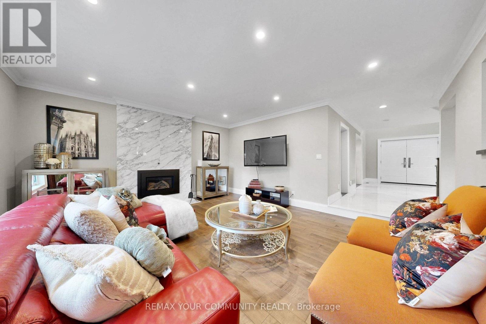 186 Wigwoss Drive, Vaughan, Ontario  L4L 4H2 - Photo 8 - N12963566