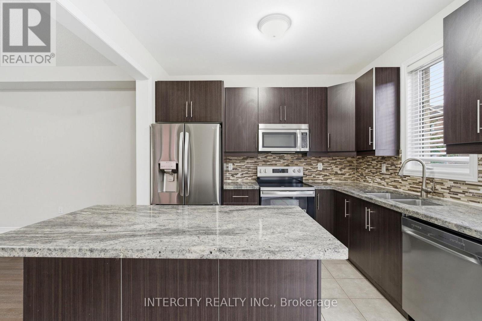 34 Alexie Way, Vaughan, Ontario  L4H 3V3 - Photo 13 - N12963570