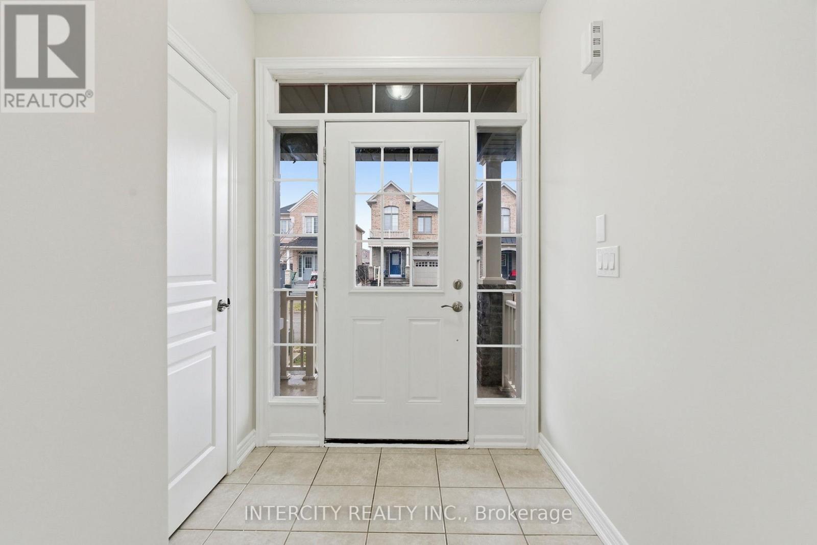 34 Alexie Way, Vaughan, Ontario  L4H 3V3 - Photo 4 - N12963570