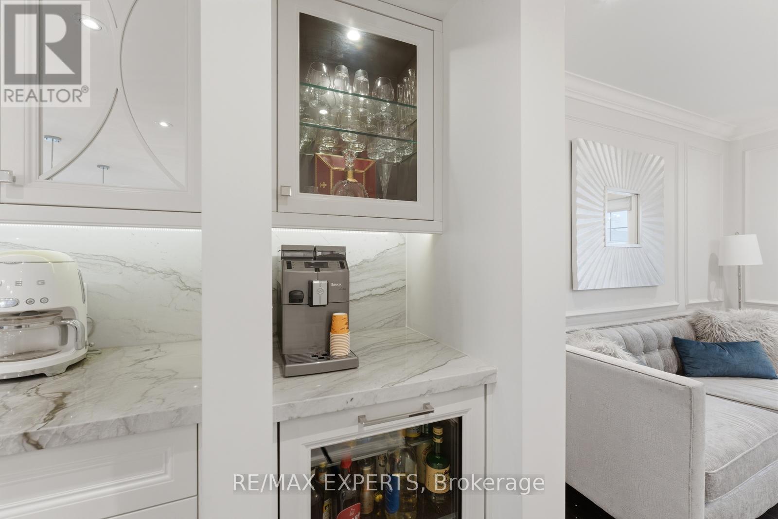 102 Kiloran Avenue, Vaughan, Ontario  L4L 3A8 - Photo 11 - N12963586