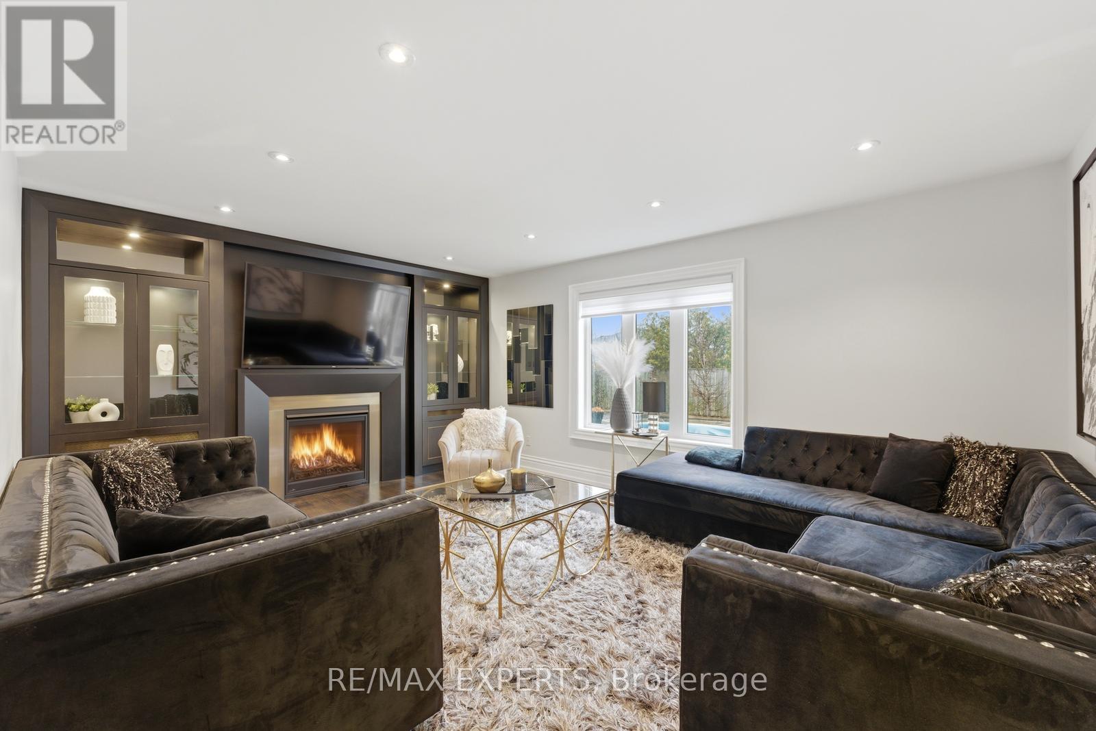 102 Kiloran Avenue, Vaughan, Ontario  L4L 3A8 - Photo 15 - N12963586