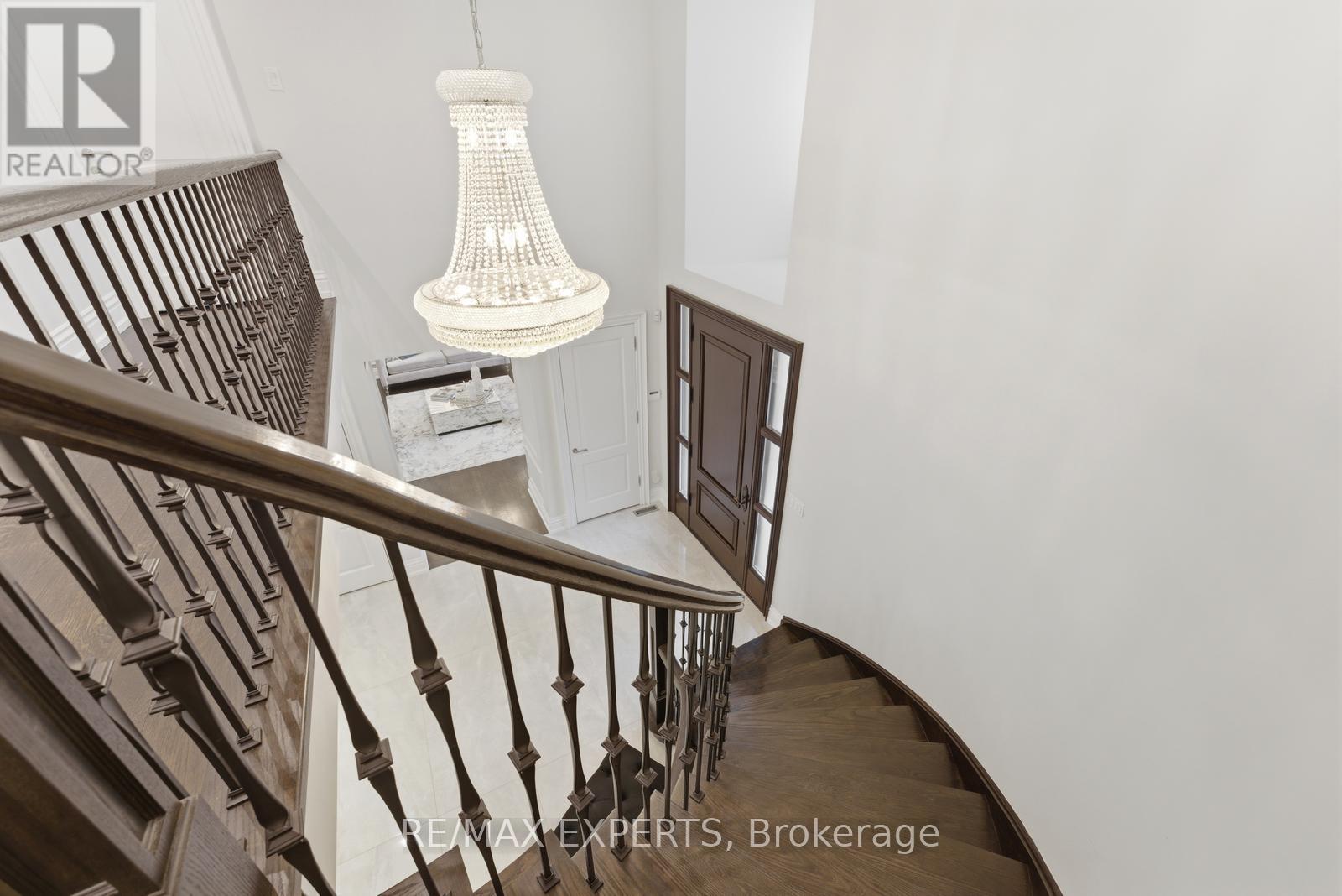 102 Kiloran Avenue, Vaughan, Ontario  L4L 3A8 - Photo 20 - N12963586