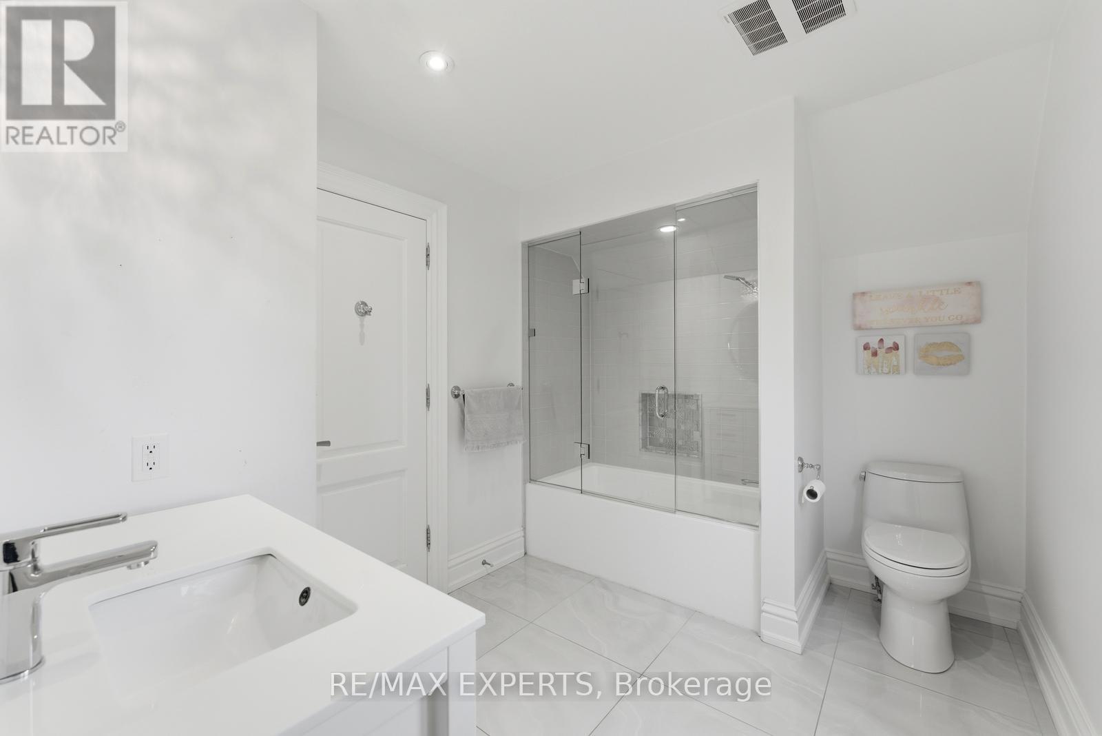 102 Kiloran Avenue, Vaughan, Ontario  L4L 3A8 - Photo 35 - N12963586