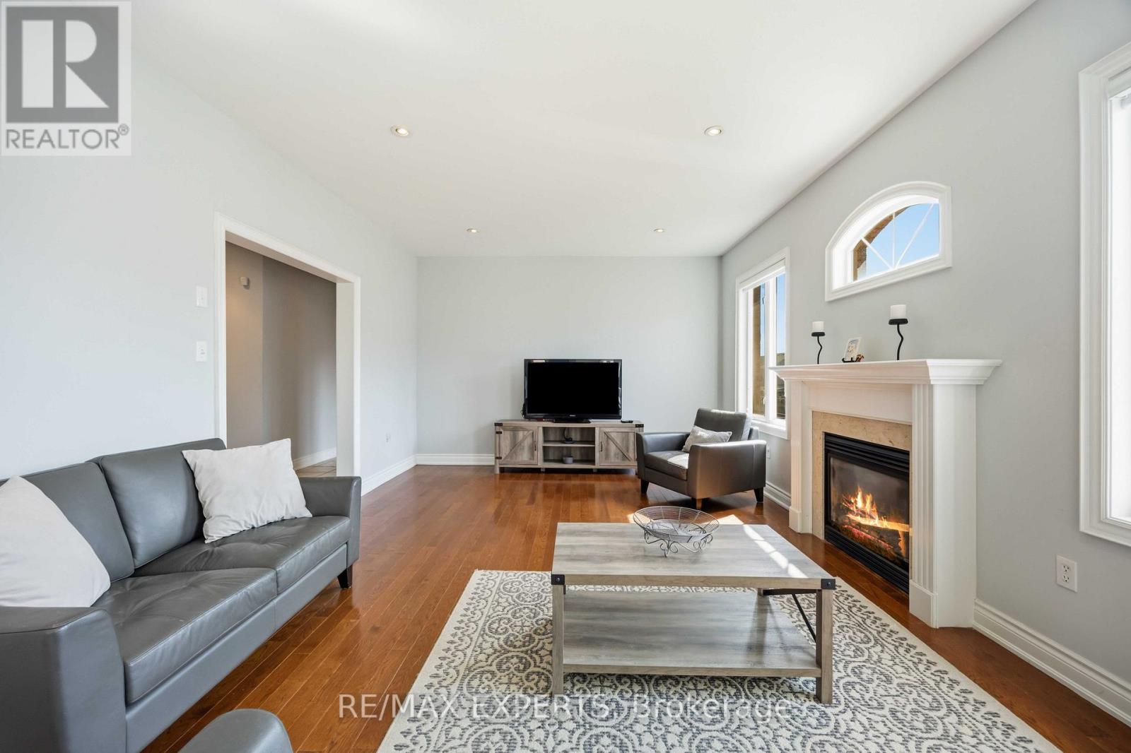 135 Pieta Place, Vaughan, Ontario  L4H 3G2 - Photo 10 - N12963600