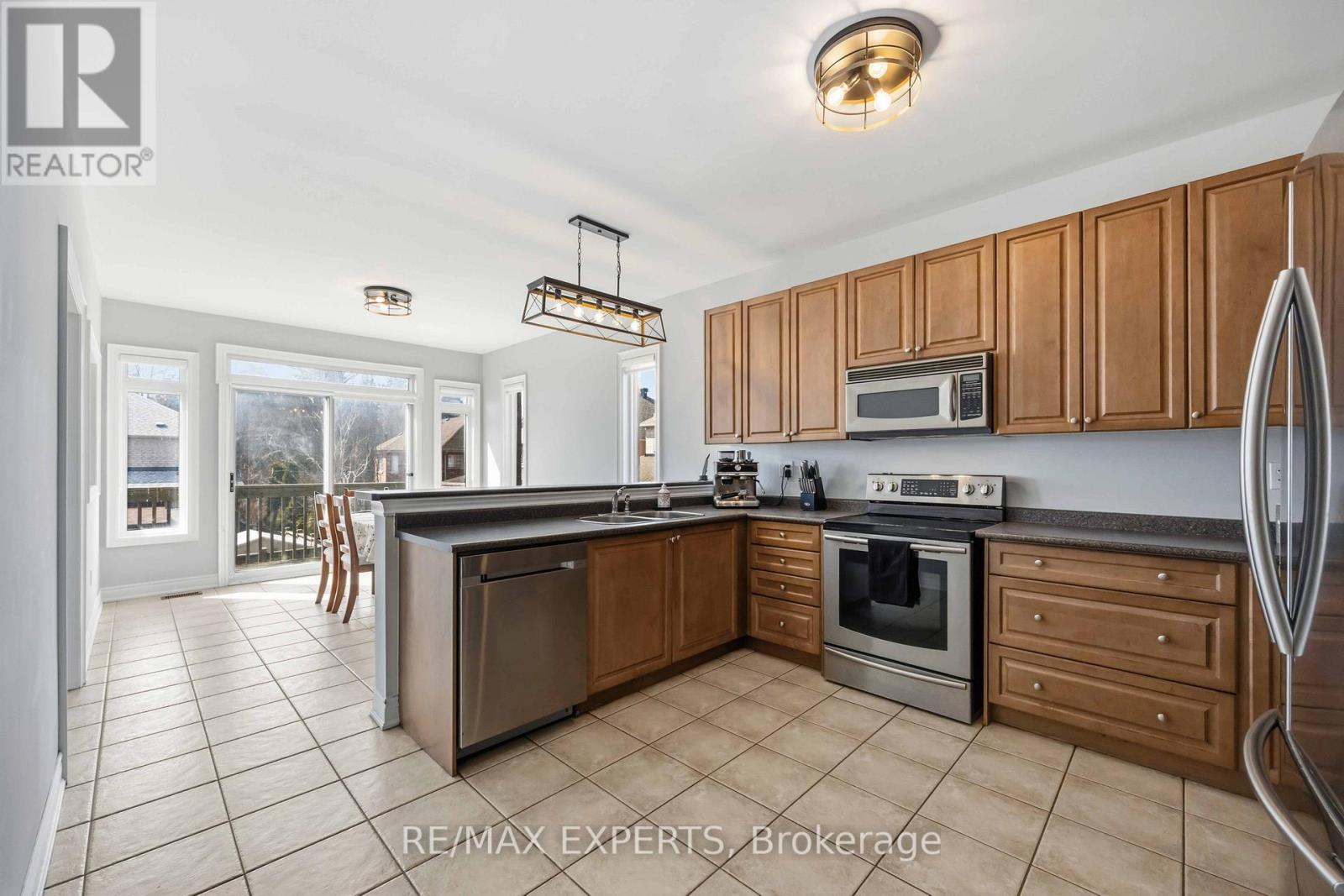 135 Pieta Place, Vaughan, Ontario  L4H 3G2 - Photo 8 - N12963600