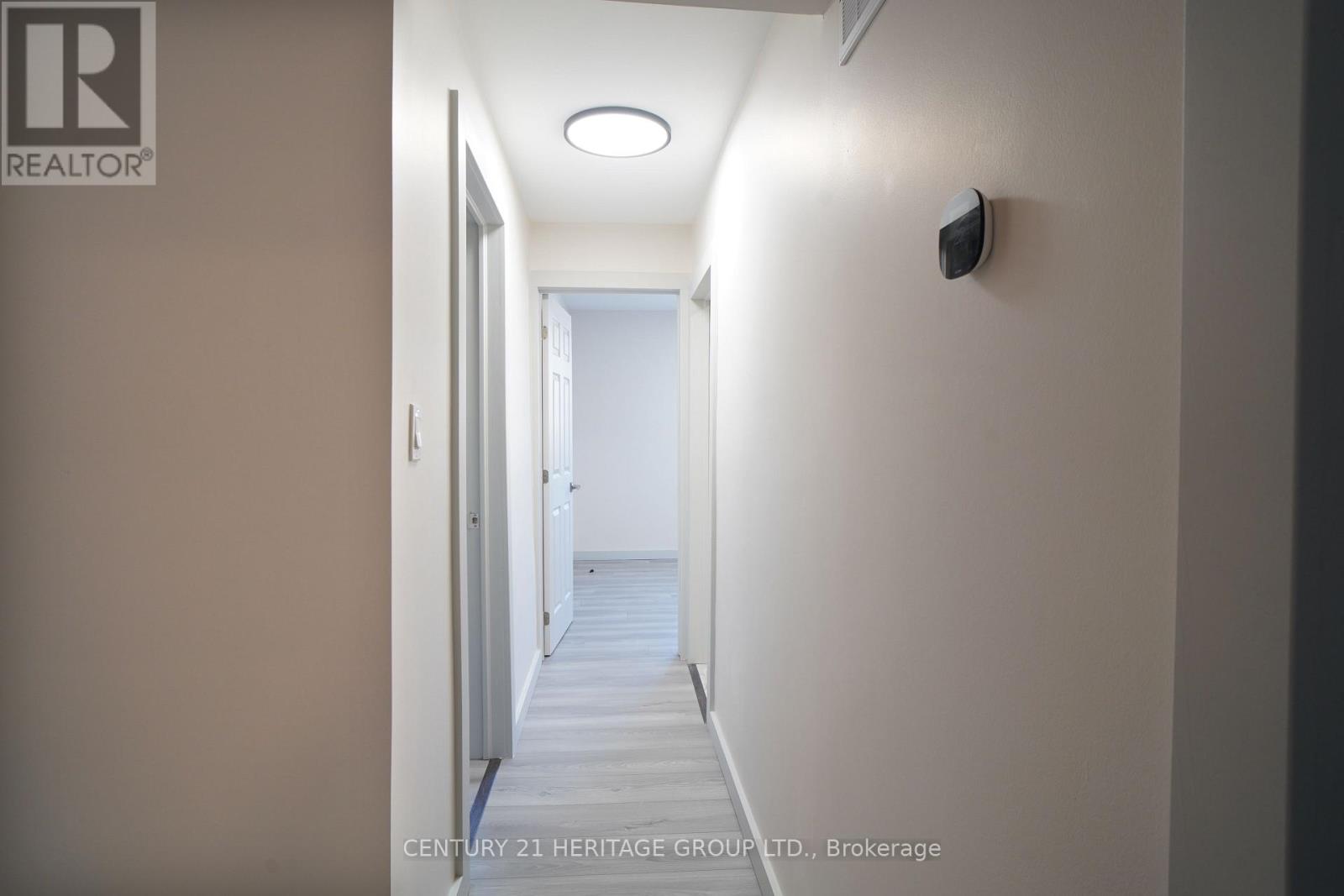 236 Simcoe Avenue, Georgina, Ontario L4P 2H8 - Photo 27 - N12963636