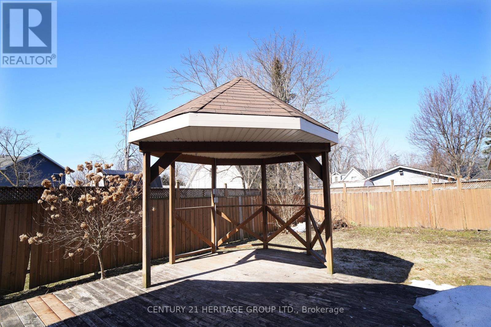 236 Simcoe Avenue, Georgina, Ontario L4P 2H8 - Photo 40 - N12963636