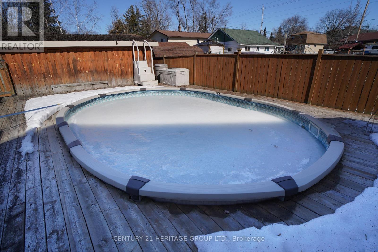 236 Simcoe Avenue, Georgina, Ontario L4P 2H8 - Photo 41 - N12963636