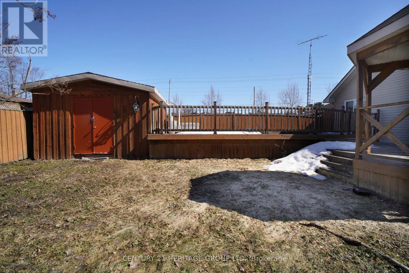 236 Simcoe Avenue, Georgina, Ontario L4P 2H8 - Photo 44 - N12963636