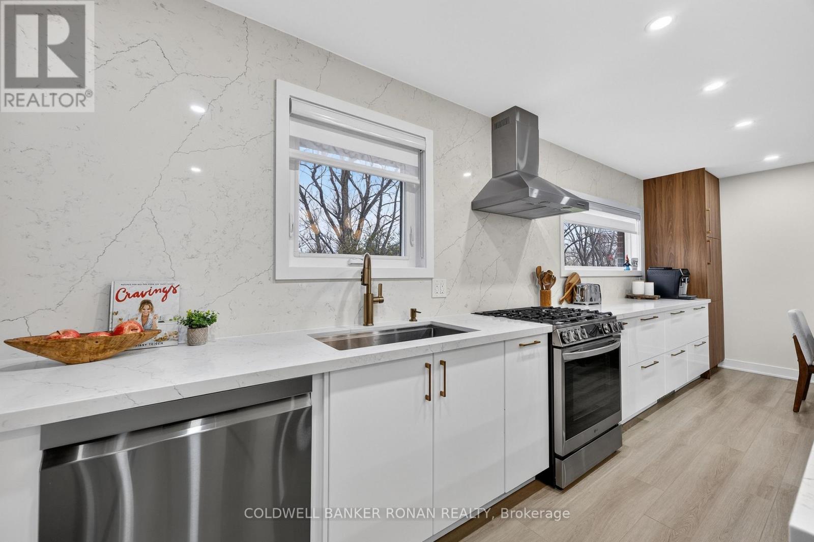 5 John Street, Adjala-Tosorontio, Ontario  L0G 1L0 - Photo 12 - N12963660