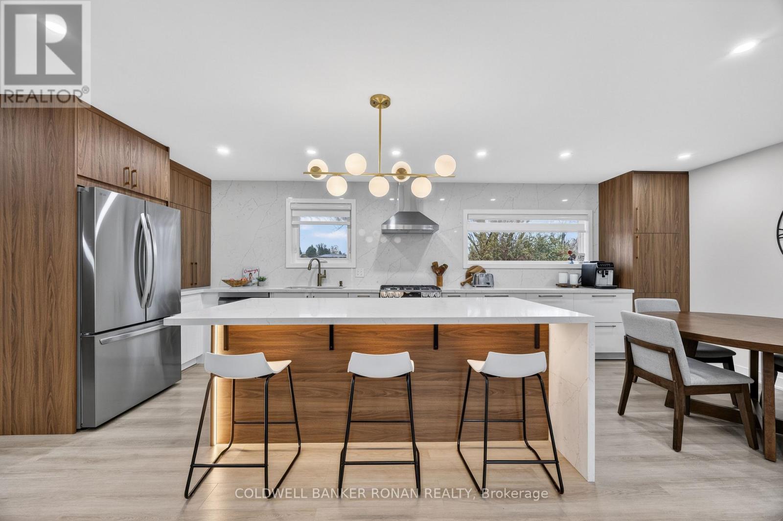 5 John Street, Adjala-Tosorontio, Ontario  L0G 1L0 - Photo 7 - N12963660