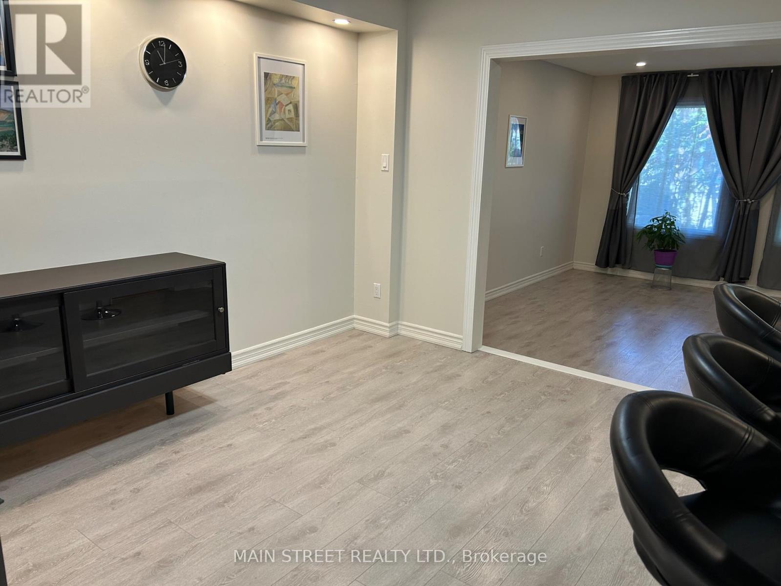 156 Observatory Lane, Richmond Hill, Ontario  L4C 8K8 - Photo 13 - N12963696