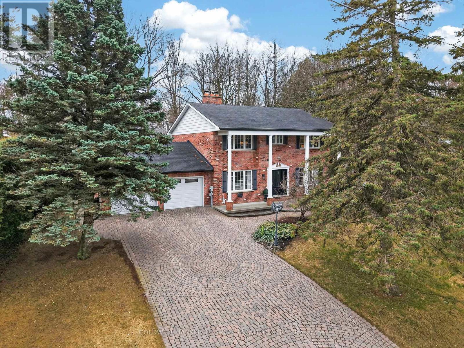 172 Millard Avenue, Newmarket, Ontario  L3Y 1Z2 - Photo 2 - N12963700