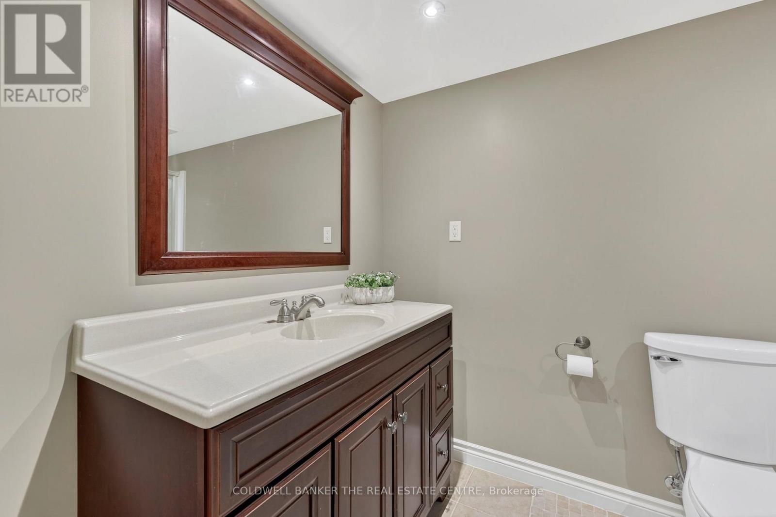 172 Millard Avenue, Newmarket, Ontario  L3Y 1Z2 - Photo 32 - N12963700