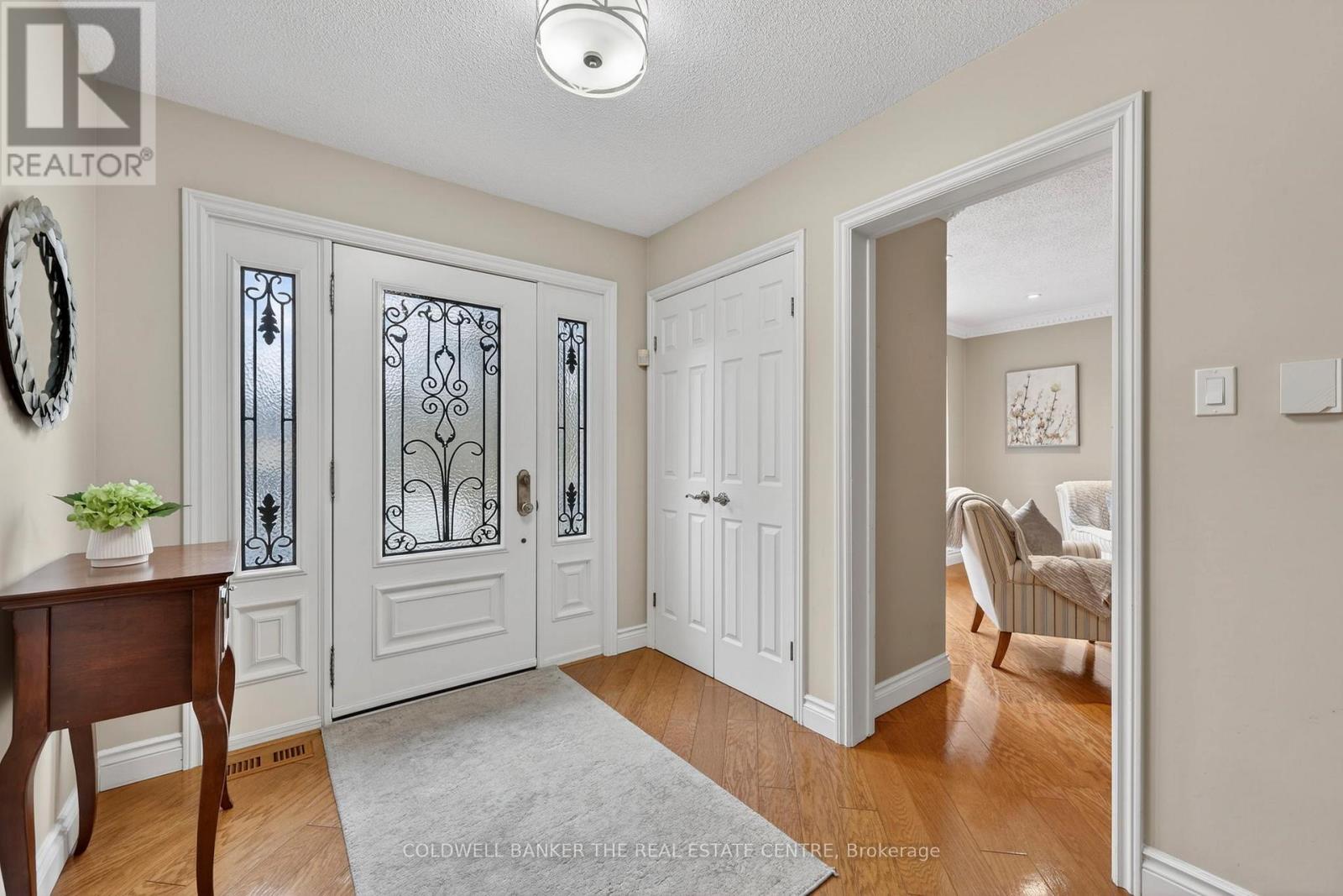 172 Millard Avenue, Newmarket, Ontario  L3Y 1Z2 - Photo 4 - N12963700