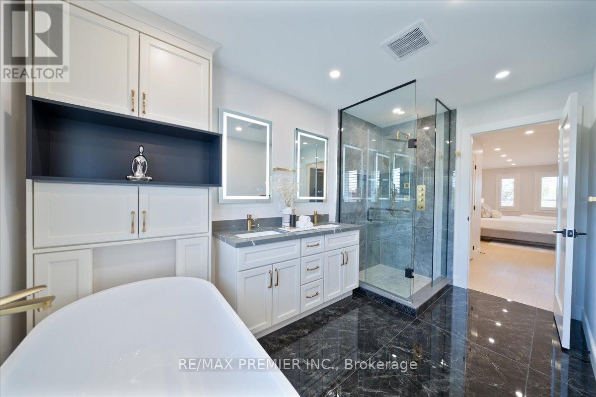 157 Jeanne Drive, Vaughan, Ontario  L4L 1X8 - Photo 22 - N12963712