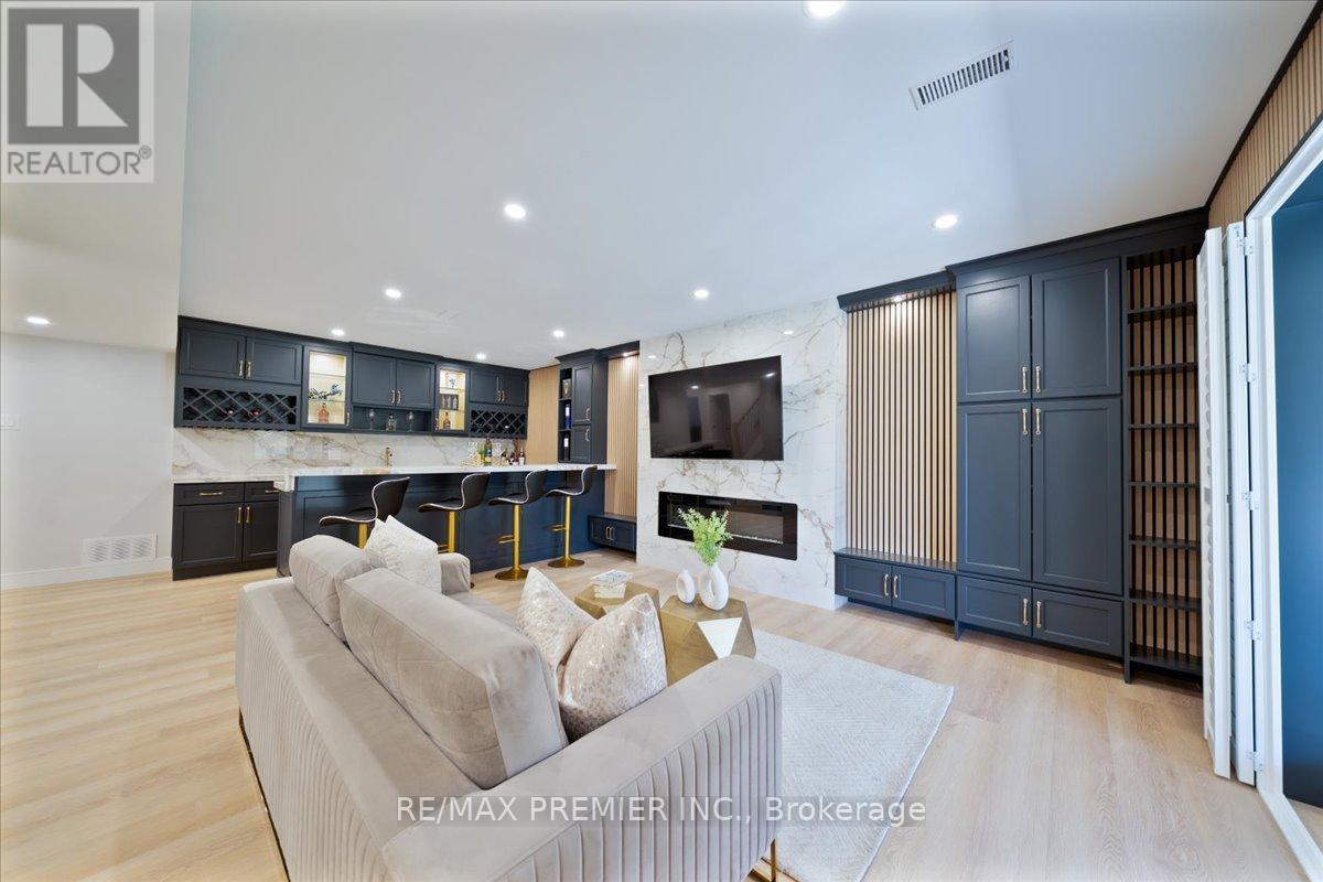 157 Jeanne Drive, Vaughan, Ontario  L4L 1X8 - Photo 36 - N12963712