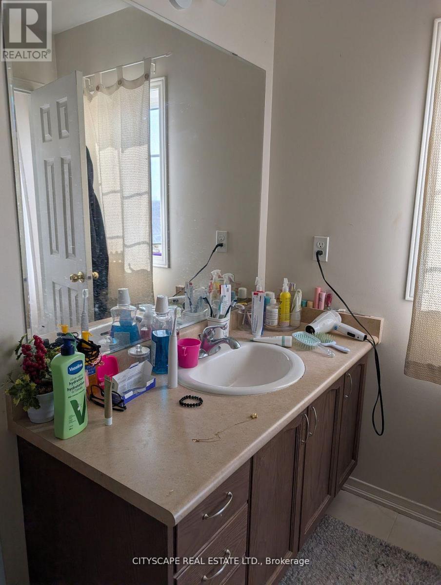 153 Hawkview Boulevard, Vaughan, Ontario  L4H 3S5 - Photo 7 - N12963732