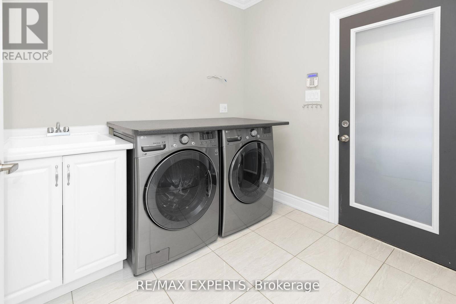 24 Mckay Avenue, New Tecumseth, Ontario  L0G 1W0 - Photo 25 - N12963750